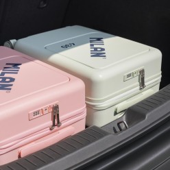 Maleta Rígida Milán Goma 430: El Icono del Diseño en tu Equipaje. ¡Viaja con Estilo!